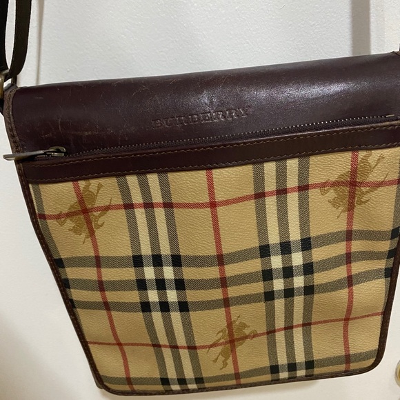 Burberry unisex messenger bag - Picture 11 of 12